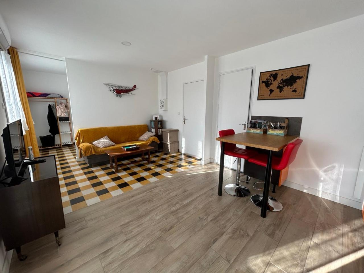Appartement Les Voyages De Romane นาร์บอนน์ ภายนอก รูปภาพ